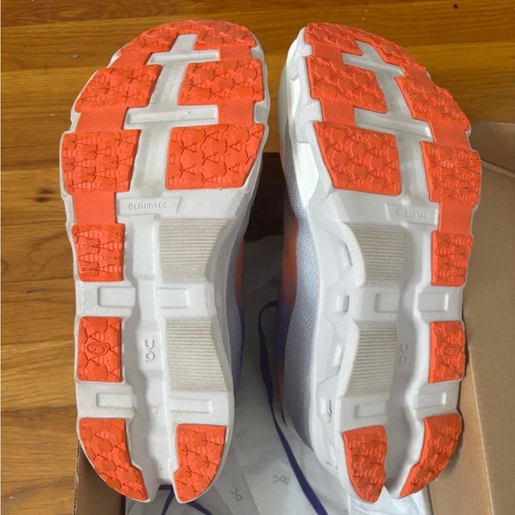 On Cloudmonster Hyper - Picture 3 of 5